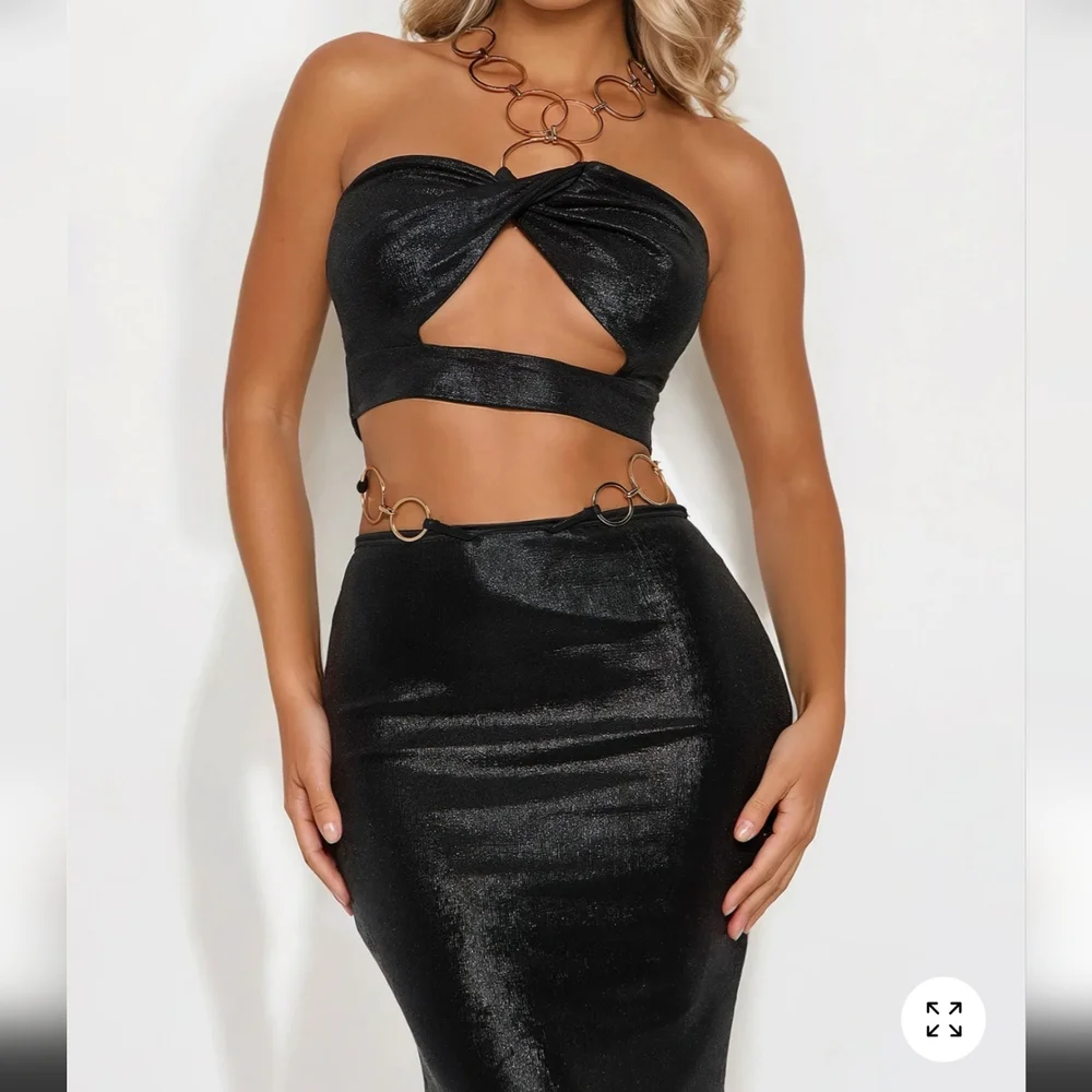 Black Two-Piece Maxi Skirt Set - Picture 3 of 3